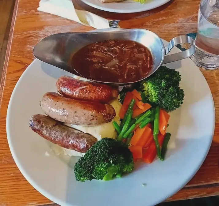 The Cricketers_Eight Ash Green_slider_image_3