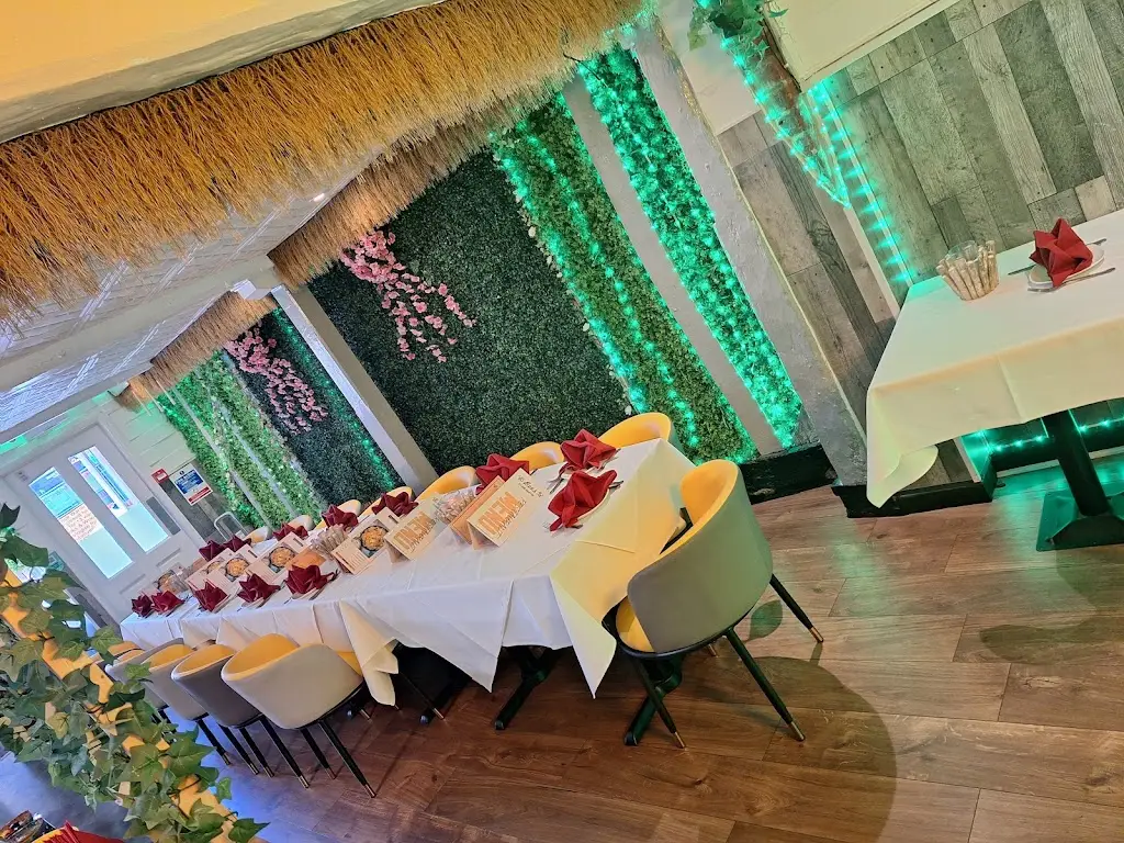 Bees Indian Restaurant Bar & Grill_Eight Ash Green_slider_image_3