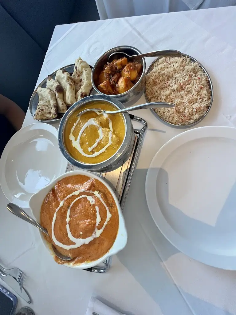 Amber Lloyd_Rim Jhim Spice Indian Restaurant_Eight Ash Green_review