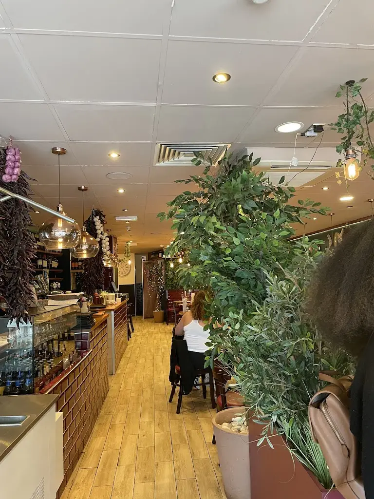 Nana Eyaabah_Roxi Mediterranean Restaurant_Eight Ash Green_review