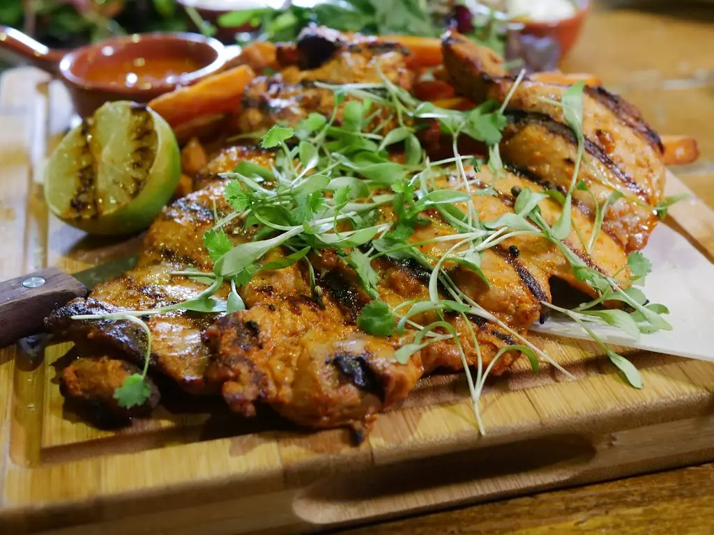 Roxi Mediterranean Restaurant_Eight Ash Green_slider_image_3