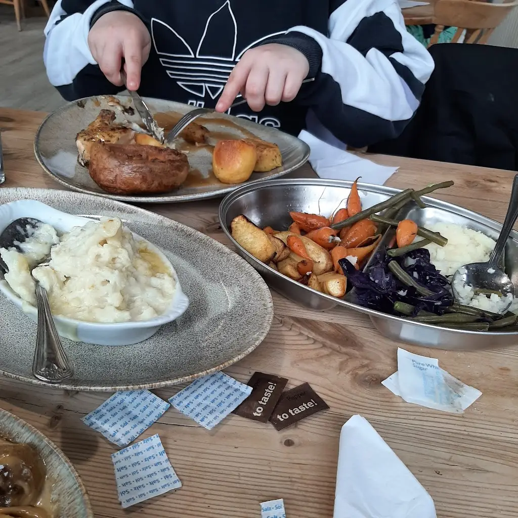 Menu_Ellerton Lakeside Cafe_Ellerton_image_6