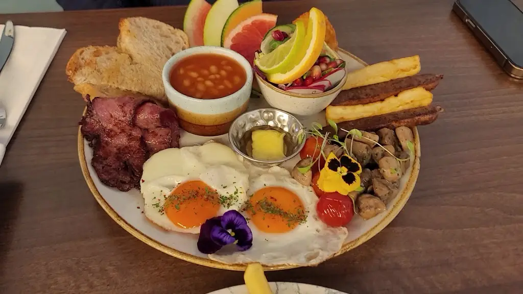 Cloud 7 Brunch Edgware_Edgware_slider_image_2