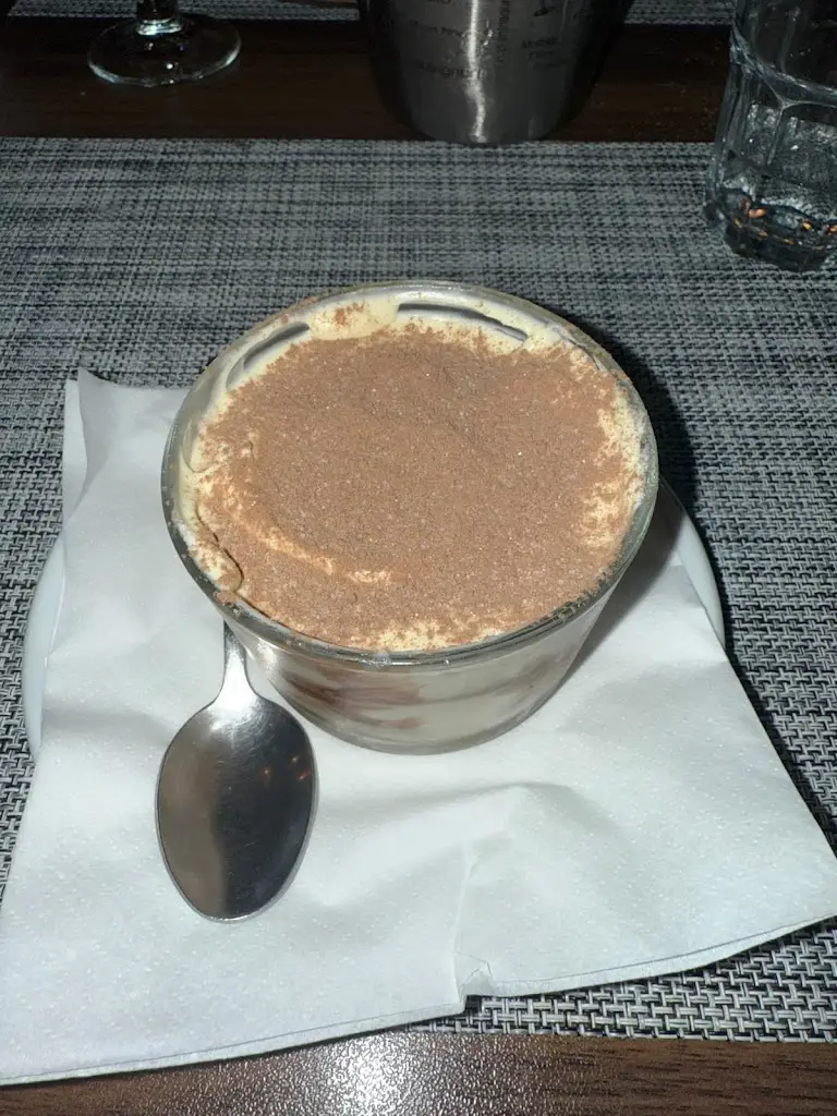 Ayush_DI LORO Edgware_Edgware_recensione