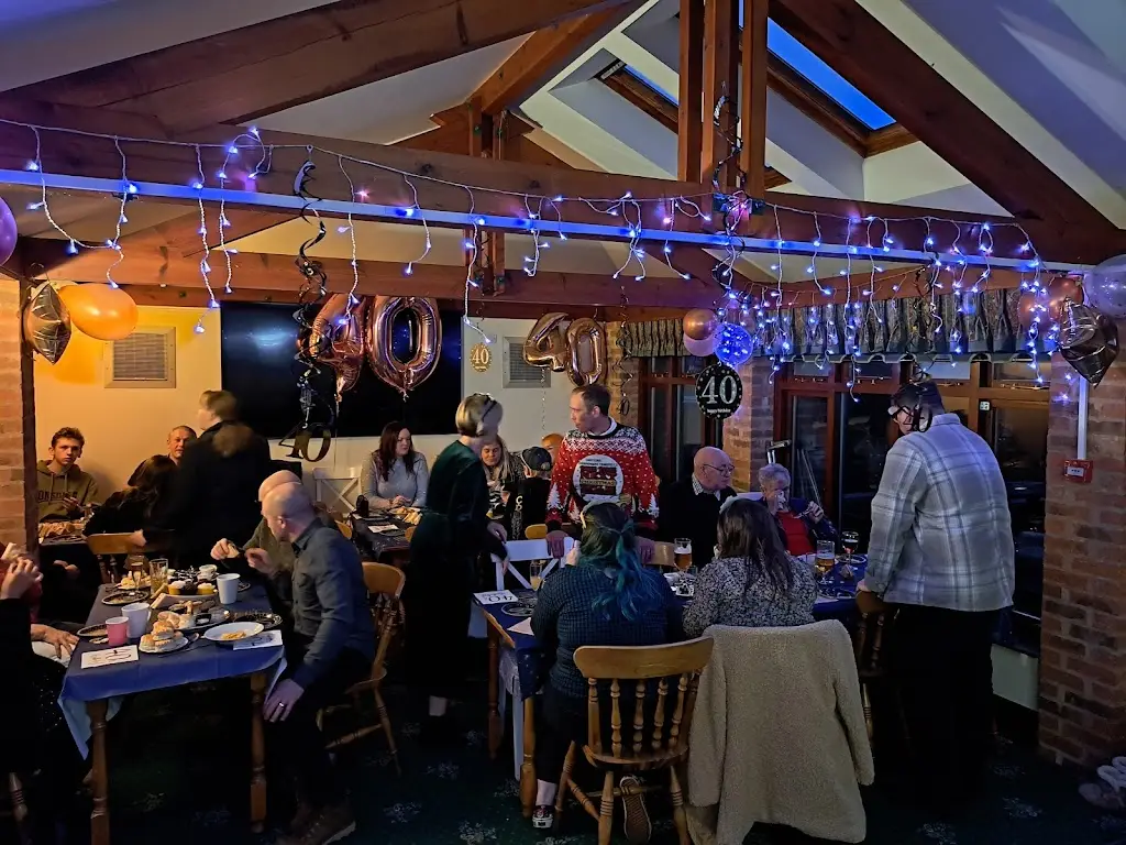 Darren Nickless_The Oddies_Astwood Bank_review