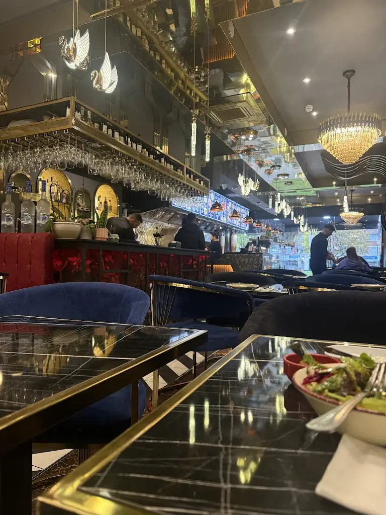 Aysu Kitchen_Edgware_slider_image_3