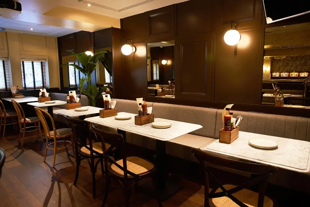 The Regency Club_Edgware_slider_image_1