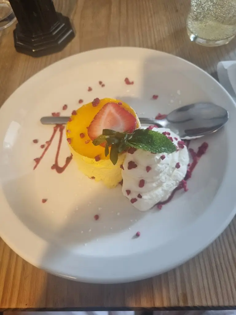 David Roberts_The Court House_Elmstead Market_review