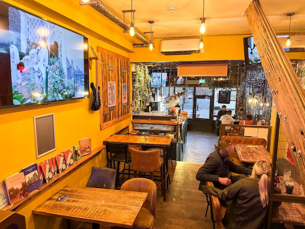 John Harvey_Cooper Kitchen & Bar Ltd_Elland_recensione