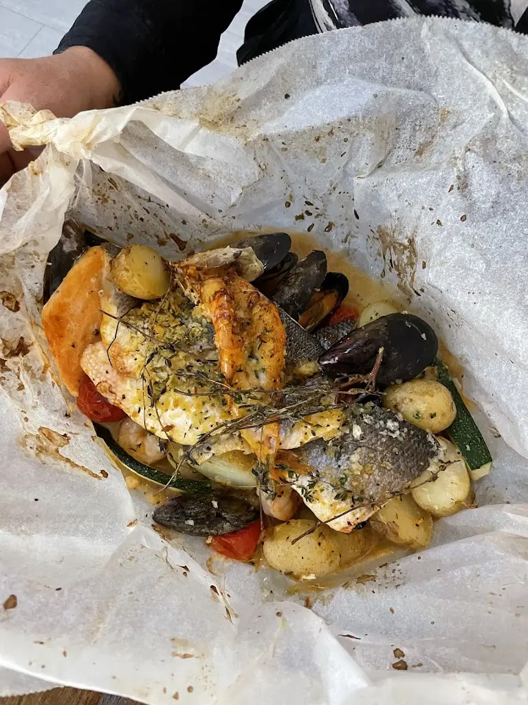 An Intrepid Reviewer_2Amici Hollywell Green_Elland_reseña