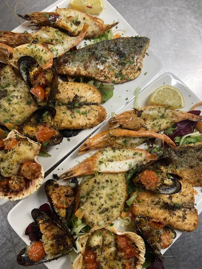 2Amici Hollywell Green_Elland_slider_image_3