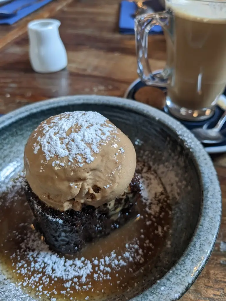 Menu_E N G I N E • SOCIAL • DINING_Elland_image_7