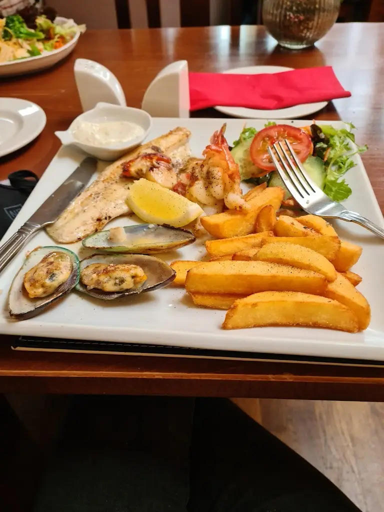 Sophie Johnson_Fox Pub_Elmswell_review