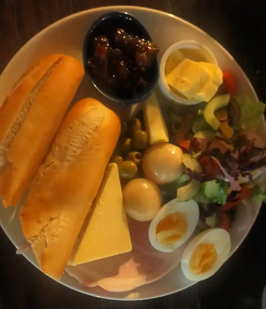 Richard Voisey_The Kings Arms Village Pub_Elmswell_review