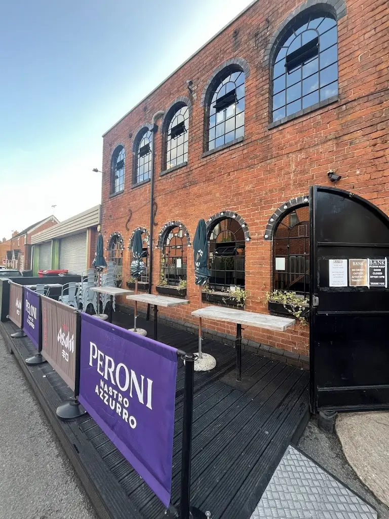 Kieran Clarke_Bank Cafe & Bar_Astwood Bank_review