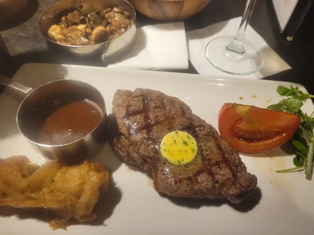 Kylie Andrews_Miller & Carter Cheshire_Ellesmere_review