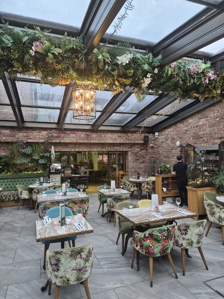 The Garden Bar & Restaurant, Monton restaurant in Eccles