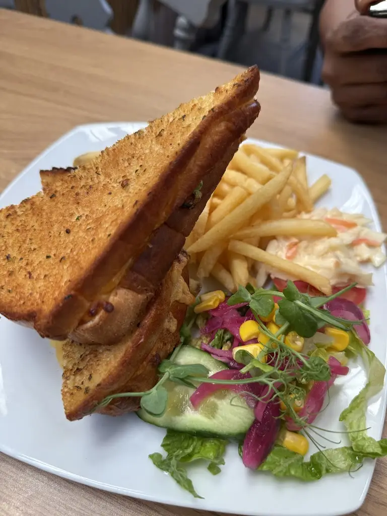 ravi yadav_The Bay Café_Astwood Bank_review