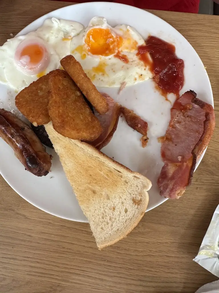 Matthew Pitcher_The Bay Café_Astwood Bank_review