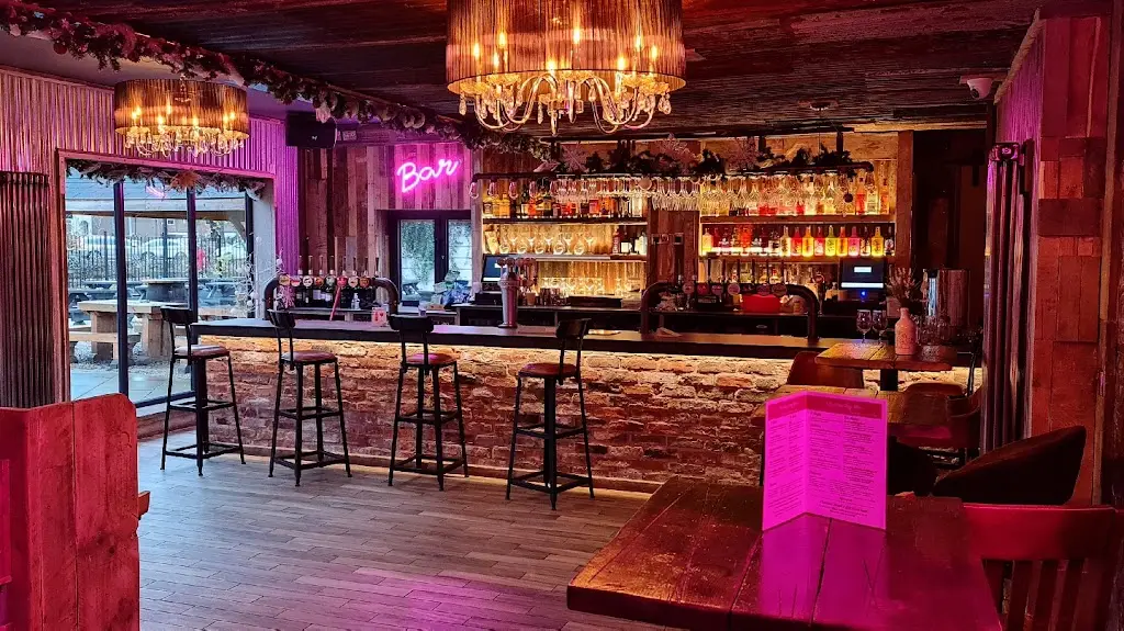 The Waterside Bar, Rooms & Restaurant_Eccles_slider_image_1