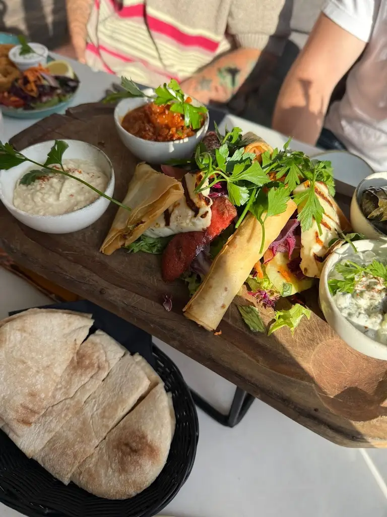 Harry Jackson_Dino's Bar & Kitchen, Monton_Eccles_review