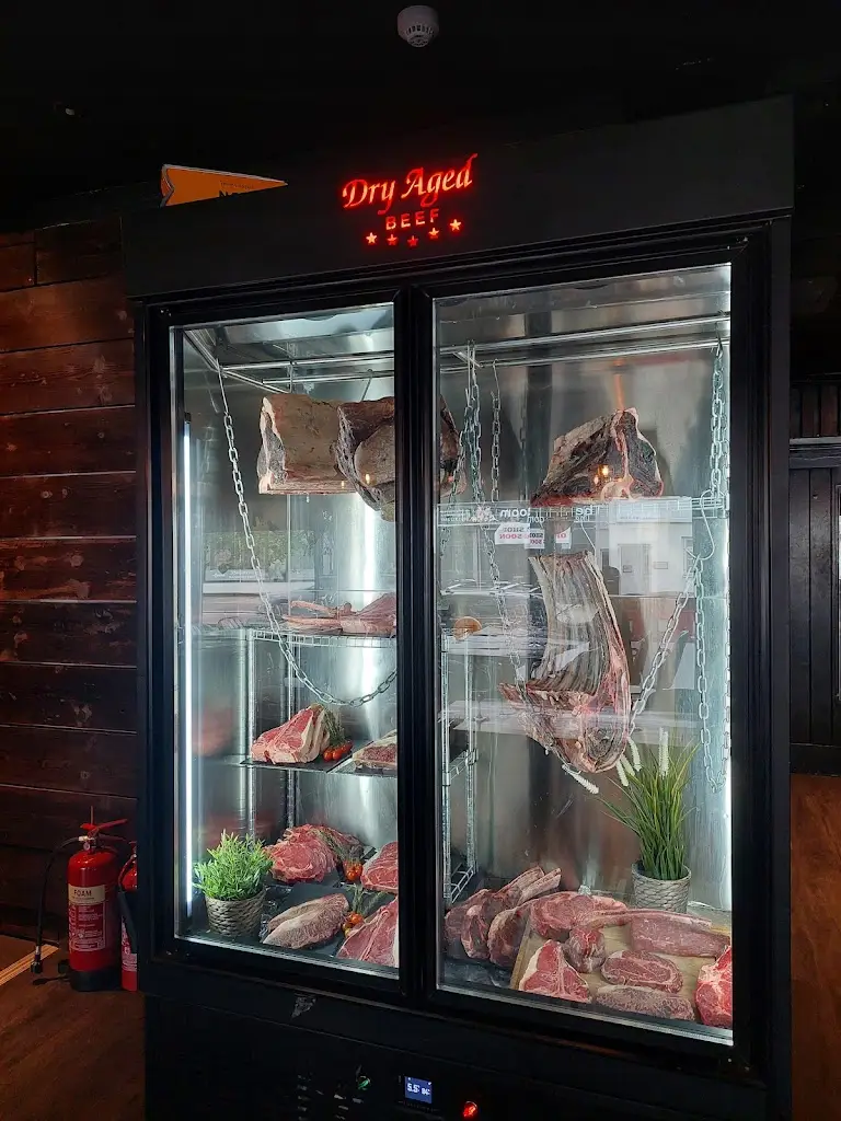 Sam Clarke_Noir Steakhouse_Eccles_review