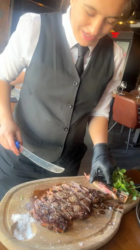 Noir Steakhouse_Eccles_slider_image_2