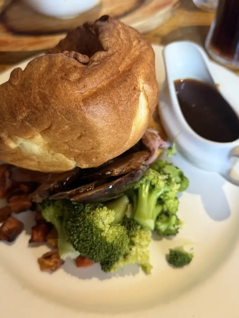 Abi Bray_The Blue Bell_Eccles_review