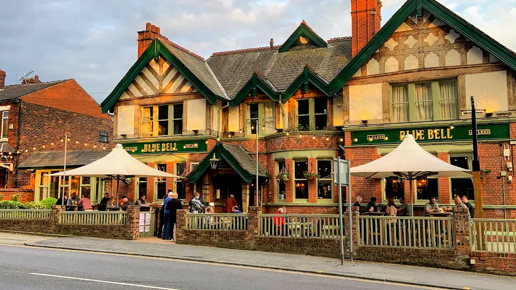 The Blue Bell_Eccles_slider_image_3