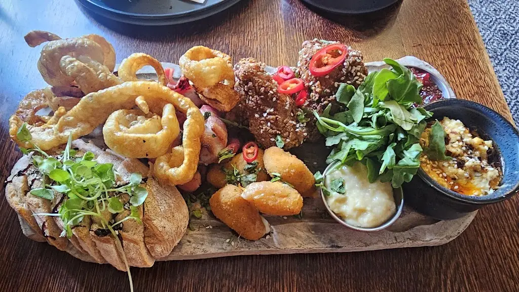 The Hart at Headless Cross_Astwood Bank_slider_image_2