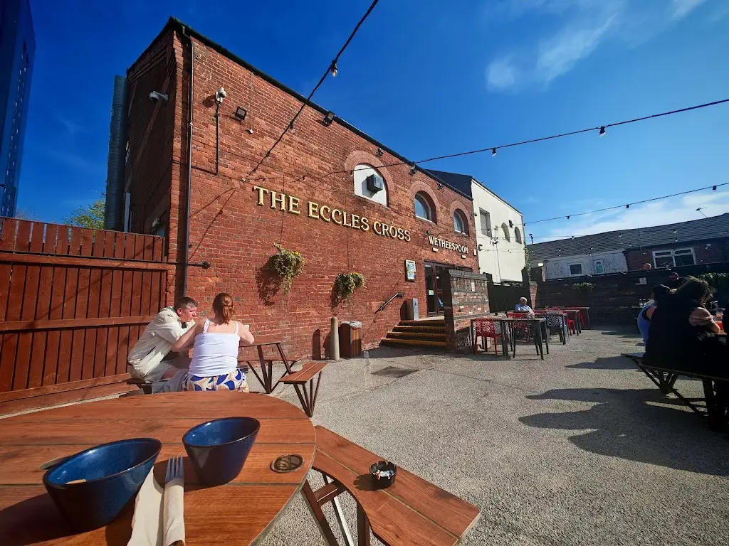 Monika Sypka_The Eccles Cross - JD Wetherspoon_Eccles_recensione