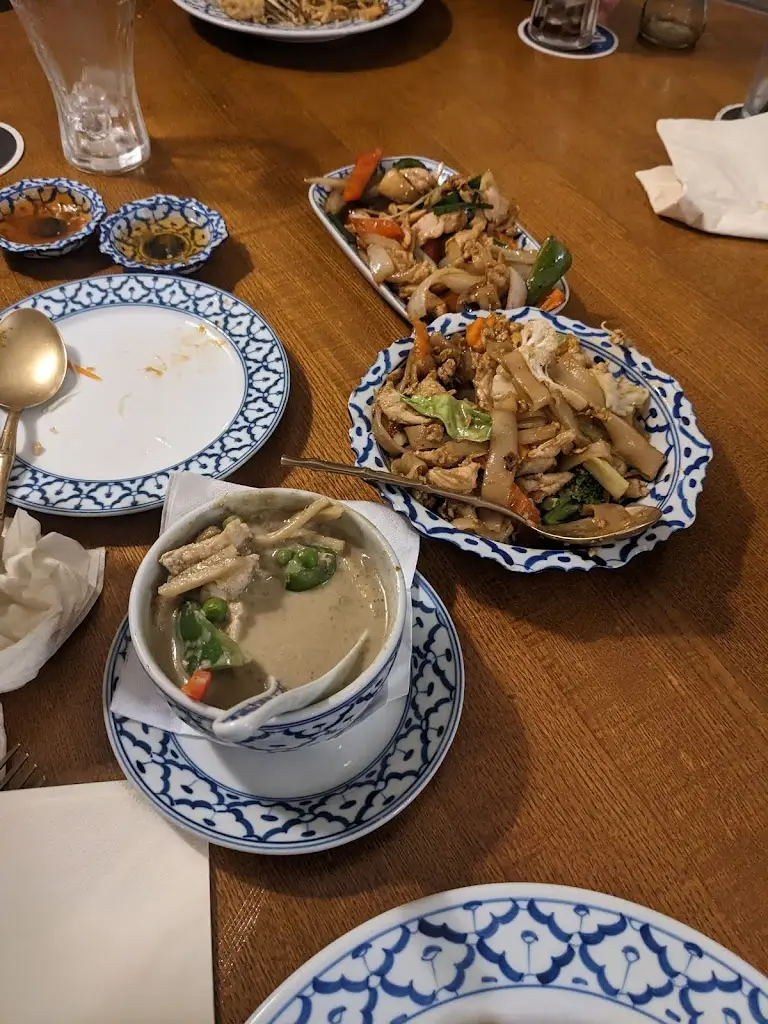 Rav Singh_Golden Fleece_Elstead_review