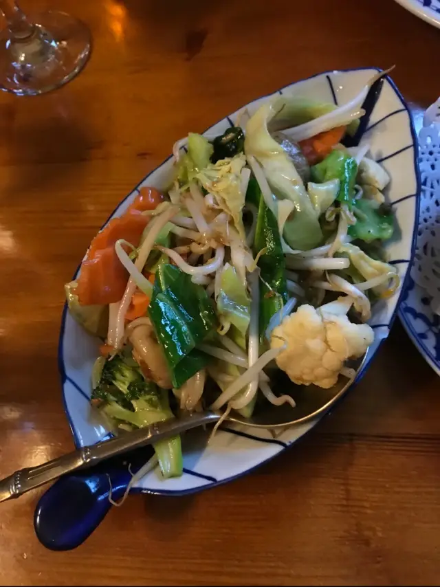 Kat B_Golden Fleece_Elstead_review