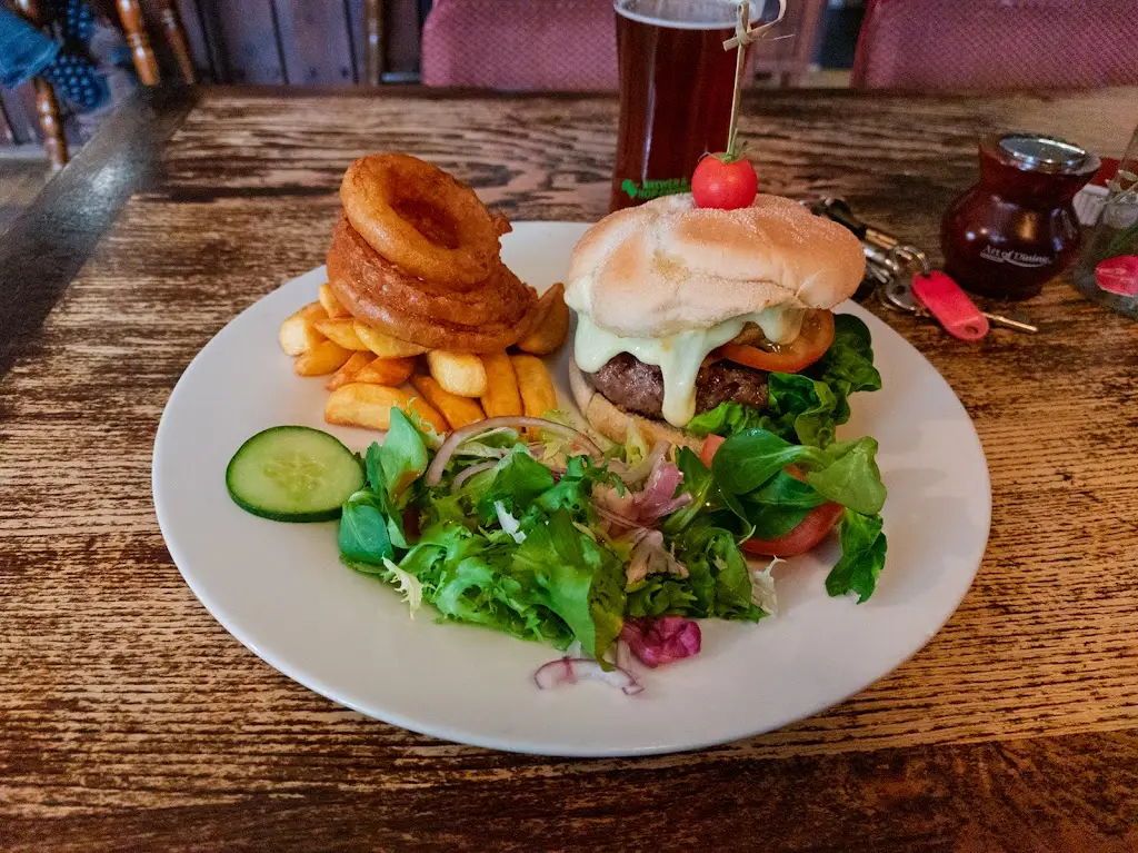 Mike Page_The Woolpack Pub Elstead_Elstead_review