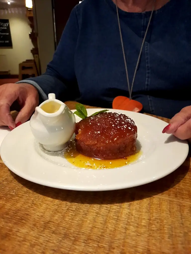 The Bramley Cottage_Astwood Bank_slider_image_2