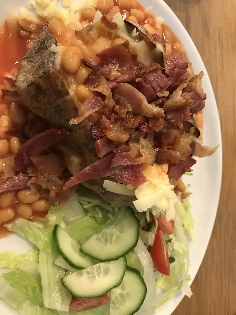 Clare Langrish-Dixon _The Pavilion Cafe_Elstead_review