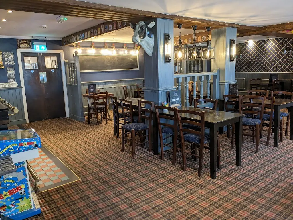 Spotted Cow_Elwick_slider_image_3