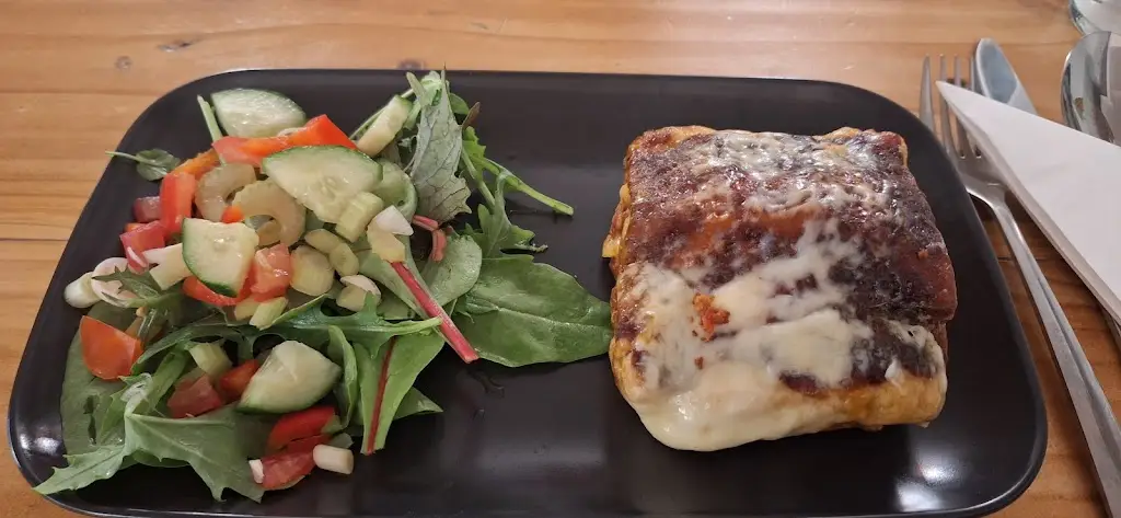 Bo Nus_The Twisted Trout_Empingham_review