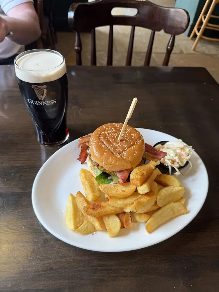 Luca Hutton_The Shroppie Fly_Audlem_review