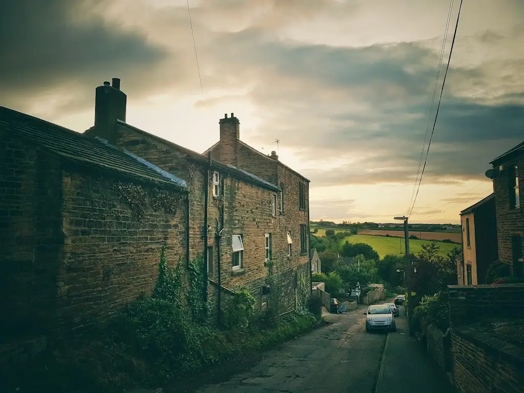 David Williams_White Horse_Emley_review