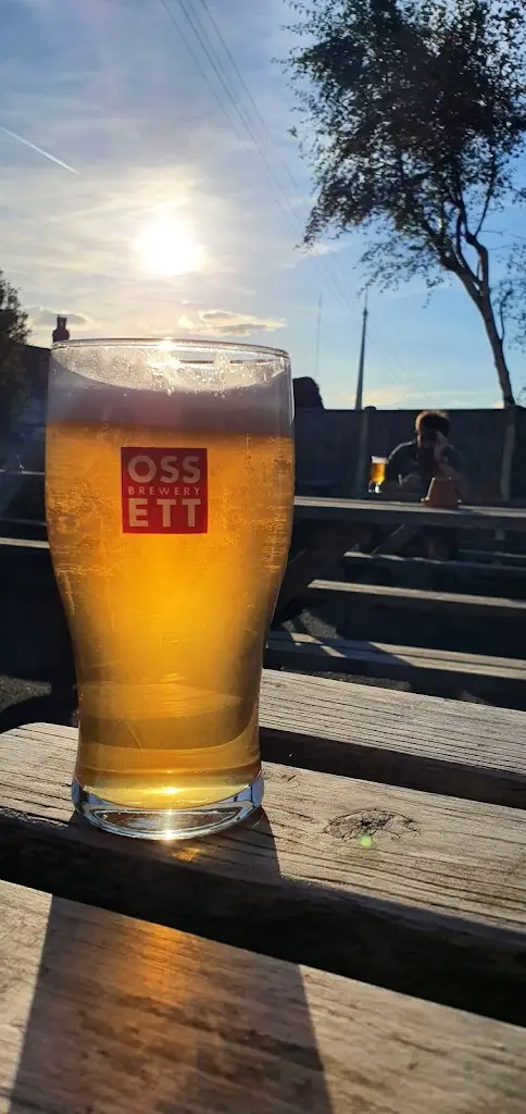 White Horse restaurant in Emley