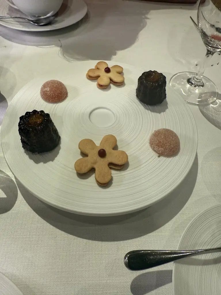 AJ_The Tudor Pass at Great Fosters_Egham_review