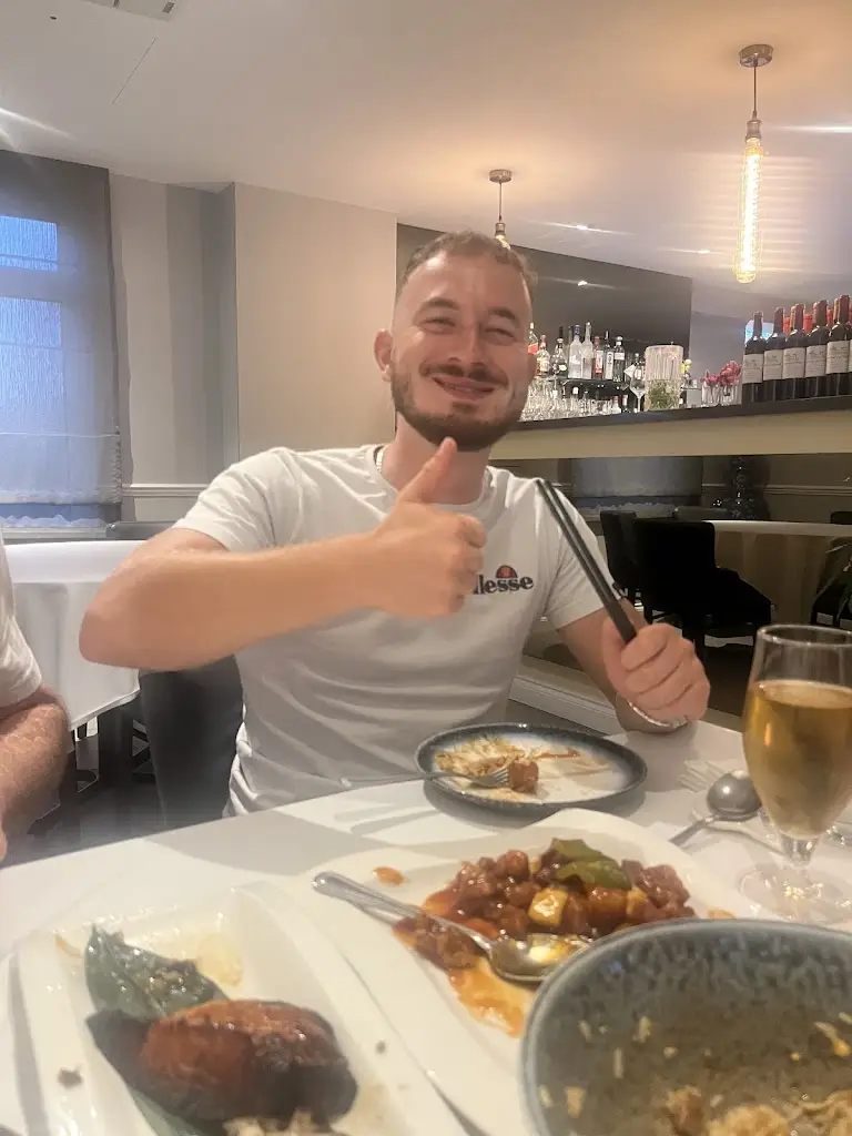 Izzy Wayne_The Mira Restaurant_Egham_recensione