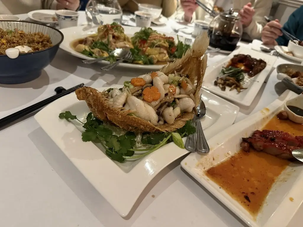 The Mira Restaurant_Egham_slider_image_3