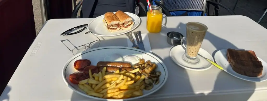 Oussama_Golden Cafe Egham branch_Egham_review