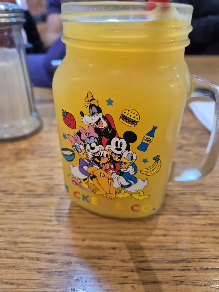 Adam Pearson_Golden Cafe Egham branch_Egham_review