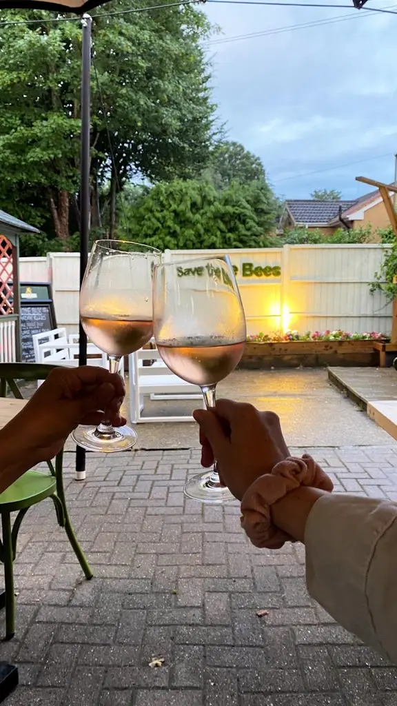 The Beehive, Egham restaurant in Egham