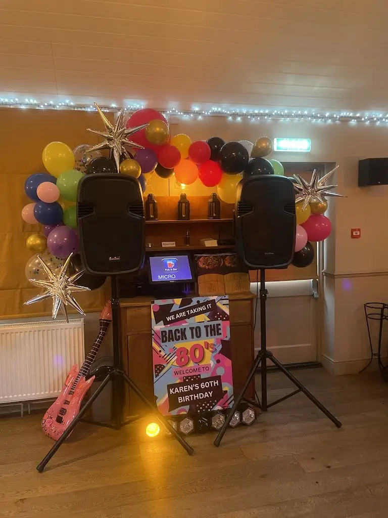 Abi C_The Red Lion_Egham_review