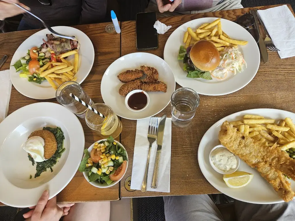 Dennis Chin_The Highwayman Cookhouse + Pub_Eaton Socon_review