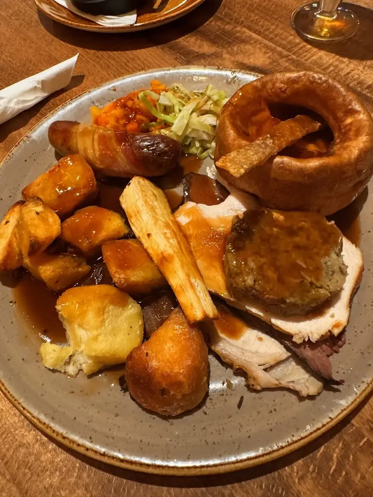 Mark Benefield_The Crown_Eaton Socon_review